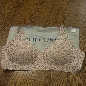 NWT SheCurve Wireless Comfort Bra- Light Leopard 3XL